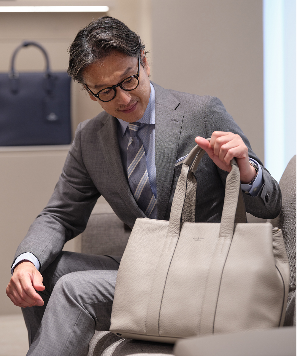 おじフェスとFUJITAKAのレザーバッグのコラボレーション
