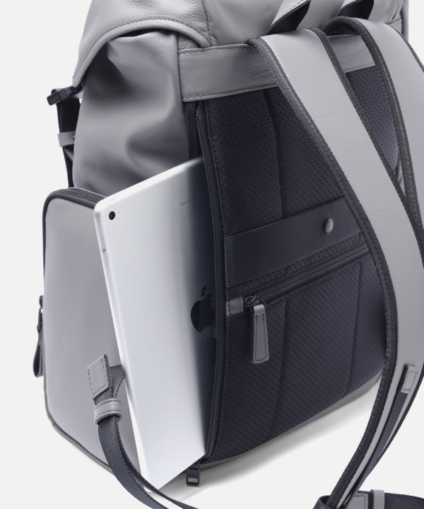 リュック レザー 牛革 A4 iPad収納対応 セットアップ対応 メンズ FUJITAKA グレー