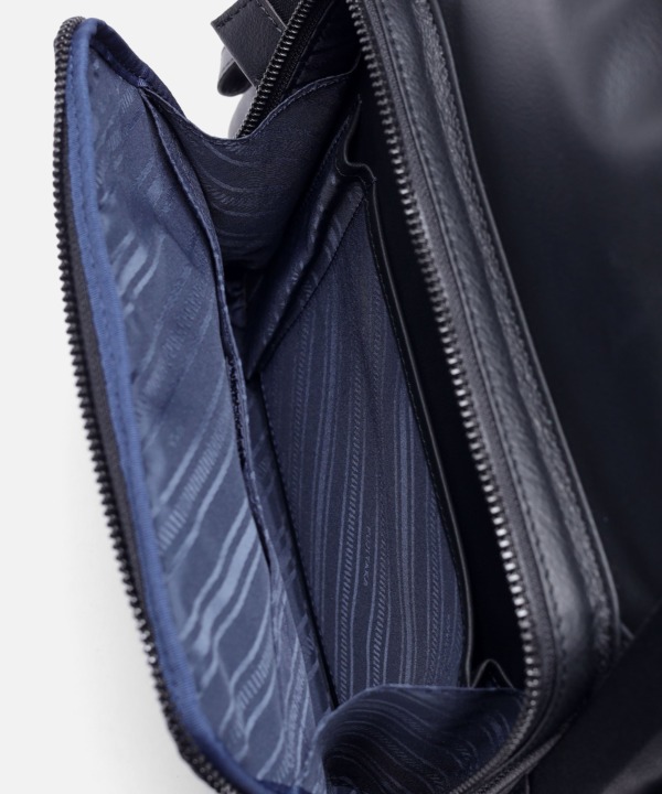 リュック レザー 牛革 A4 iPad収納対応 セットアップ対応 メンズ FUJITAKA クロ