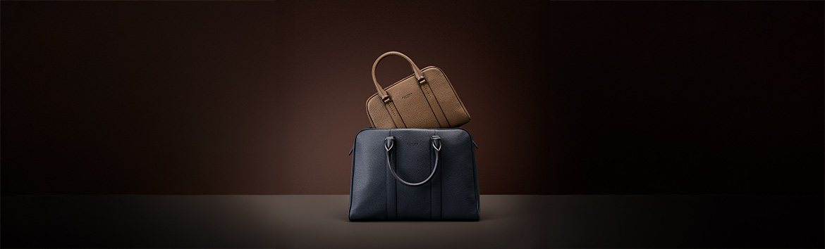 植物由来の再生資源を使用したウルトラスエードのトートバッグ