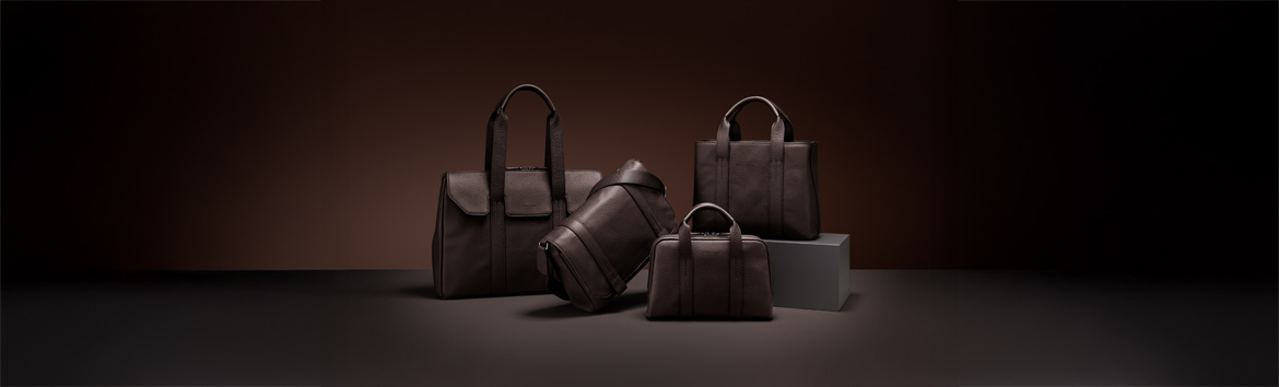 植物由来の再生資源を使用したウルトラスエードのトートバッグ