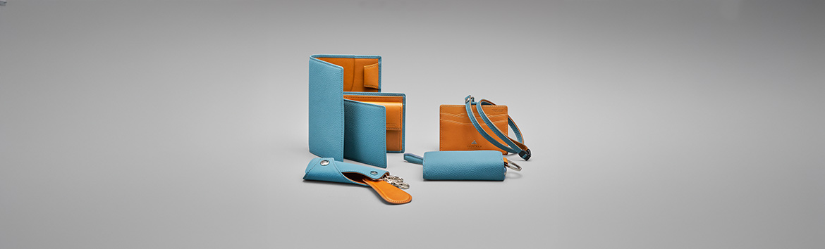 ナチュラルで独特のタッチ感が魅力の、繊細で上品・上質なカーフシュリンクレザーです