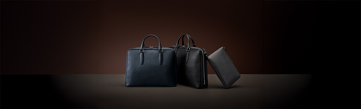 植物由来の再生資源を使用したウルトラスエードのトートバッグ