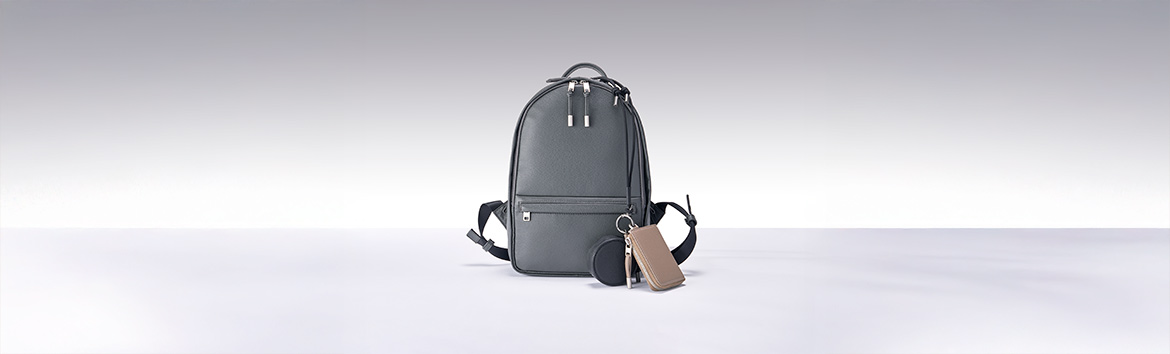 植物由来の再生資源を使用したウルトラスエードのトートバッグ